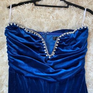 Fabulous Instinct Dark Blue Velvet Strapless Jumpsuit
